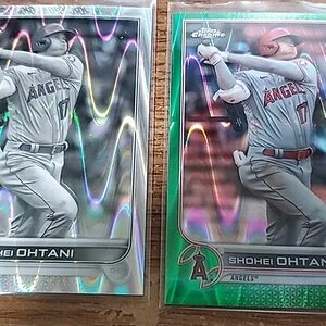 shohei ohtani 2022 topps chrome sonic waves.jpg